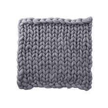 Load image into Gallery viewer, Livingandhome Handwoven Chunky Knit Throw Blanket for Home Decor