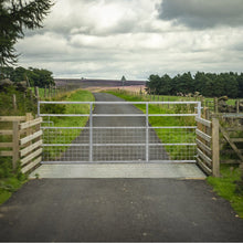 Load image into Gallery viewer, Durable and Rust-Resistan Half Mesh Metal Field Farm Gate Farm Gates Living and Home