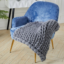 Load image into Gallery viewer, Livingandhome Handwoven Chunky Knit Throw Blanket for Home Decor