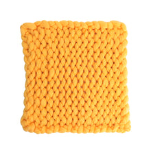 Load image into Gallery viewer, Livingandhome Handwoven Chunky Knit Throw Blanket for Home Decor