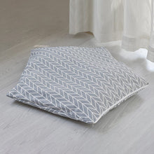 Load image into Gallery viewer, Cozy All-Season Pet Tent for Cats and Dogs - Gray Living and Home