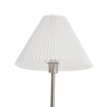Load image into Gallery viewer, 60W Traditional Floor Lights for Living Rooms Standard Lamps Tall LED Reading Lamp