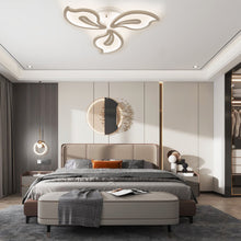 Load image into Gallery viewer, Livingandhome Elegant Floral Shape Energy-efficient LED Ceiling Light, LG0620
