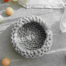 Load image into Gallery viewer, Woven Pet Sleeping Bed Small Cat Dog Basket Bed Knitting Nest