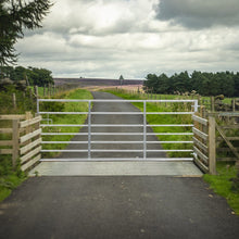 Load image into Gallery viewer, Durable Galvanized Metal Field Farm Gate Farm Gates Living and Home 
