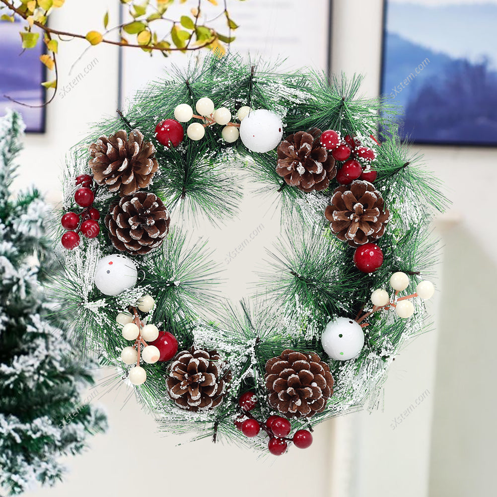 Livingandhome 32cm Snow Flocked Christmas Artificial Wreath with Classical Xmas Ornaments, CD0382