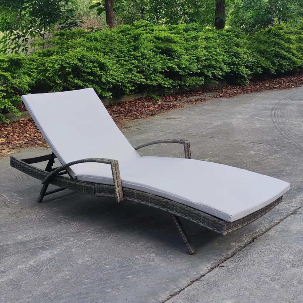 Adjustable Outdoor Wicker Sun Lounger Cushioned Recliner, PM1082